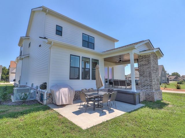 13 Lake Life Ct, Winchester, TN 37398