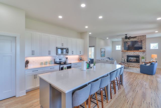 13 Lake Life Ct, Winchester, TN 37398