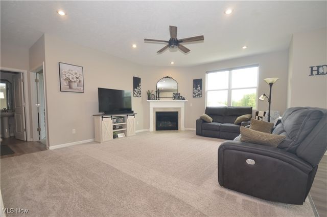 185 Reserve Drive, Tallmadge, OH 44278