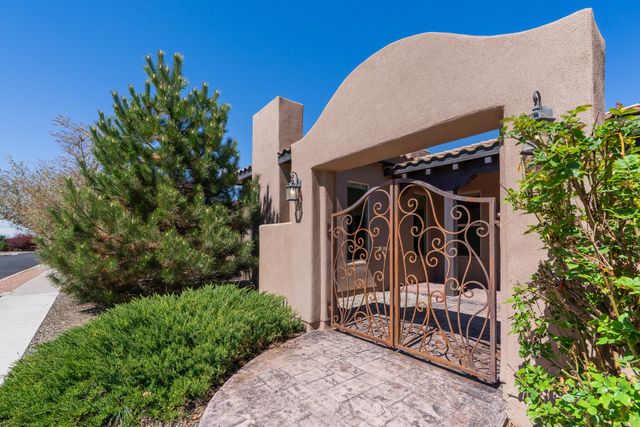51 Bosquecillo, Santa Fe, NM 87508