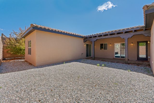 51 Bosquecillo, Santa Fe, NM 87508