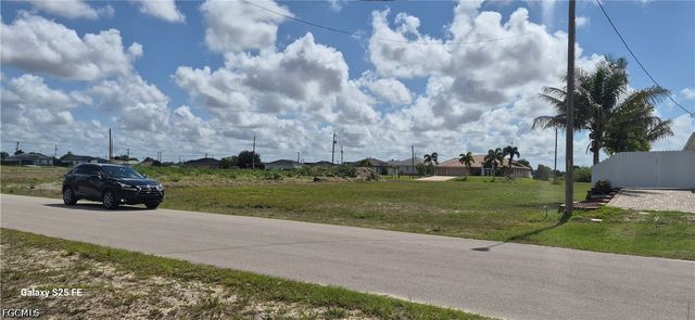 1435 NE Juanita PL, Cape Coral, FL 33909