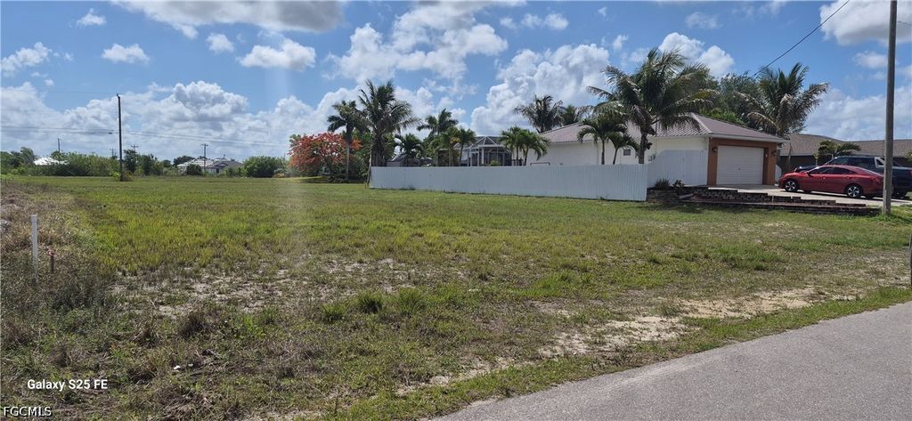 1435 NE Juanita PL, Cape Coral, FL 33909