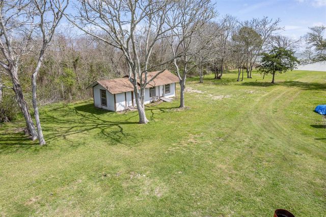 11910 Cedar Gully Road, Beach City, TX 77523