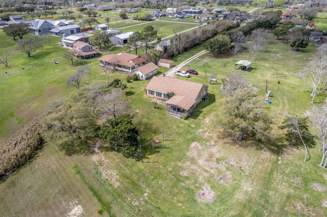 11910 Cedar Gully Road, Beach City, TX 77523