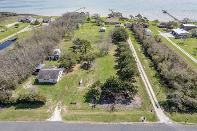 11910 Cedar Gully Road, Beach City, TX 77523