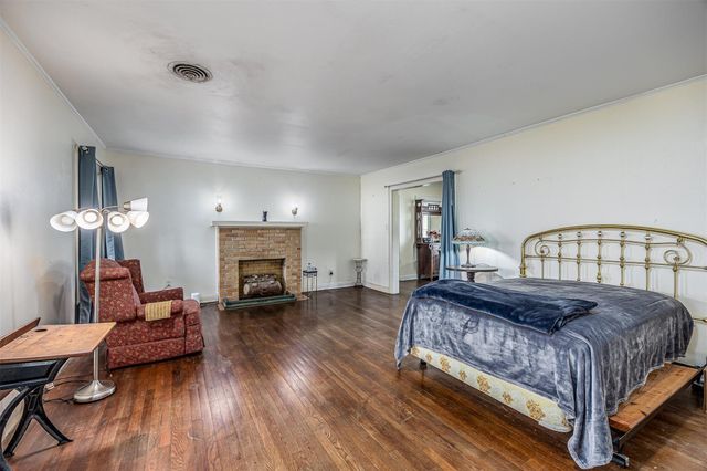 11910 Cedar Gully Road, Beach City, TX 77523