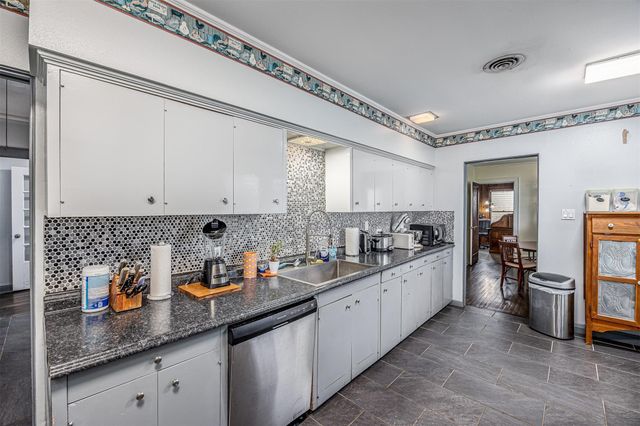 11910 Cedar Gully Road, Beach City, TX 77523