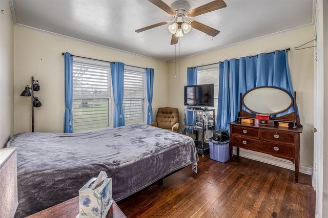 11910 Cedar Gully Road, Beach City, TX 77523