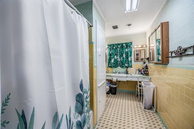 11910 Cedar Gully Road, Beach City, TX 77523