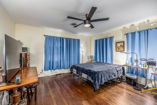 11910 Cedar Gully Road, Beach City, TX 77523