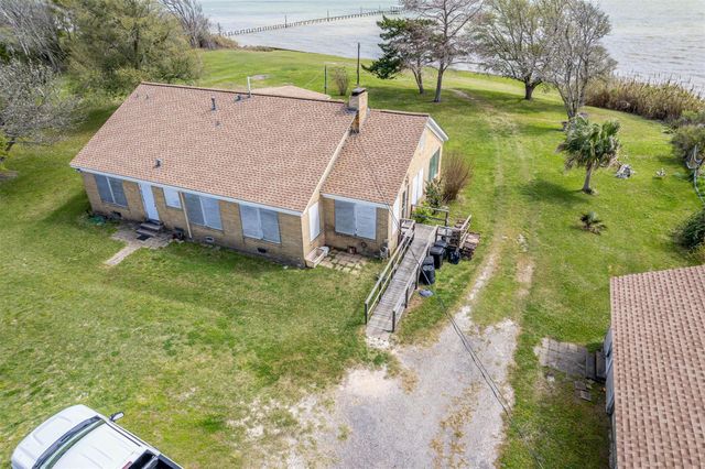 11910 Cedar Gully Road, Beach City, TX 77523