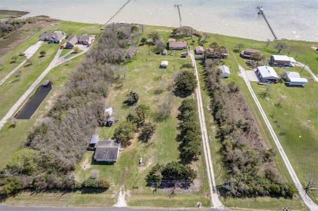 11910 Cedar Gully Road, Beach City, TX 77523