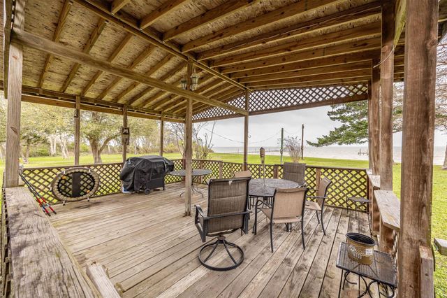 11910 Cedar Gully Road, Beach City, TX 77523