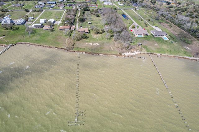 11910 Cedar Gully Road, Beach City, TX 77523