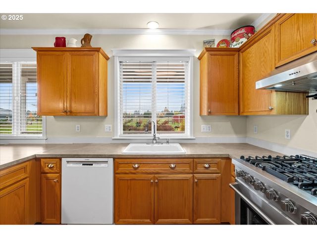 23895 Ne DILLON Rd, Newberg, OR 97132