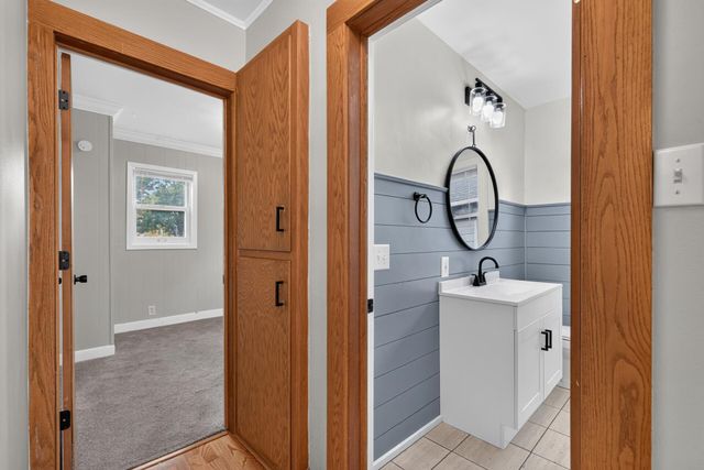 3943 Thomas Avenue N, Minneapolis, MN 55412