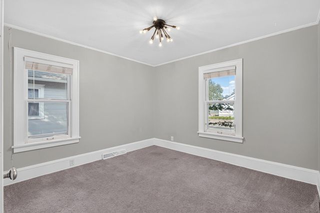 3943 Thomas Avenue N, Minneapolis, MN 55412