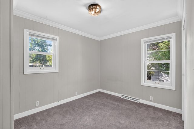 3943 Thomas Avenue N, Minneapolis, MN 55412