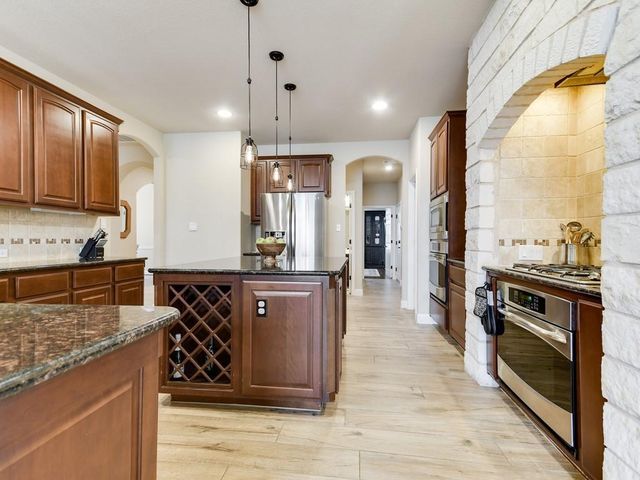310 Glen Hollow ST, Cedar Park, TX 78613