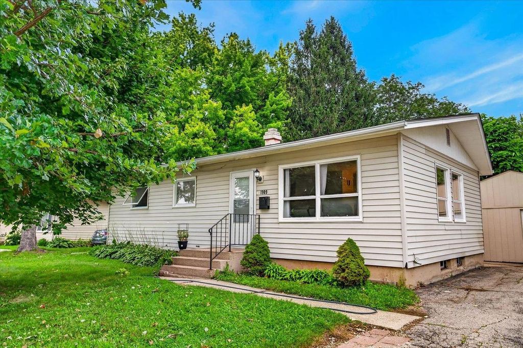 1909 Tennyson Lane, Madison, WI 53704