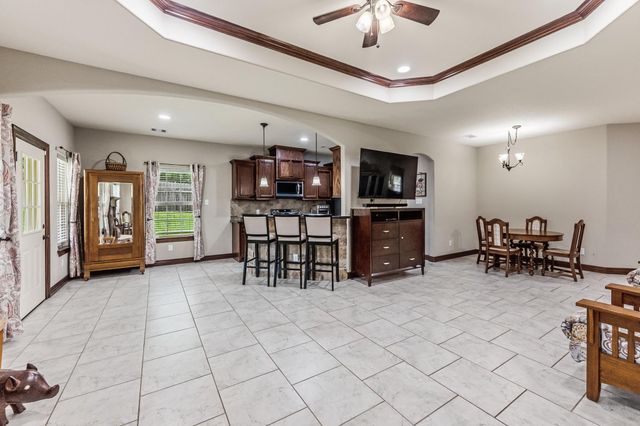 1856 Rollingwood Drive, Huntsville, TX 77340