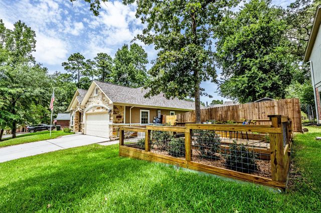 1856 Rollingwood Drive, Huntsville, TX 77340
