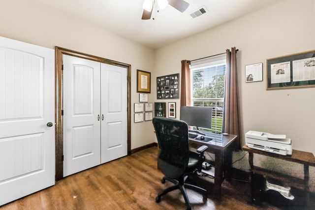 1856 Rollingwood Drive, Huntsville, TX 77340