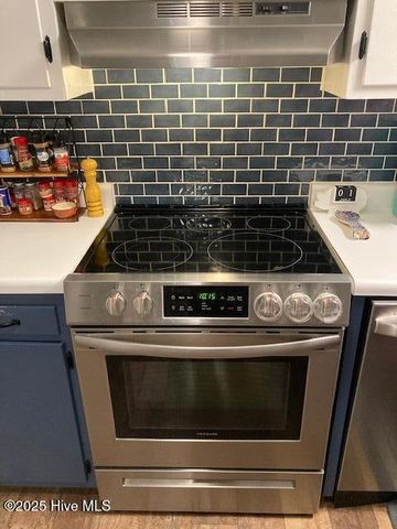 604 Laroque Avenue, Maysville, NC 28555