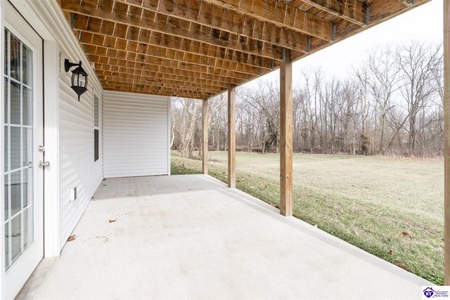 138 Sawgrass Avenue, Vine Grove, KY 40175