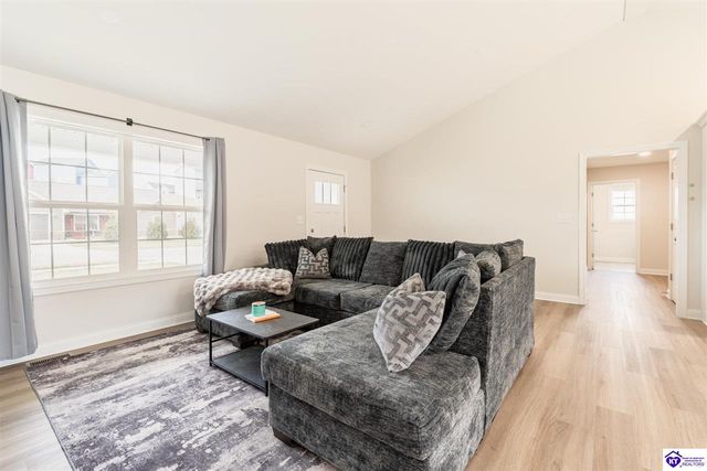 138 Sawgrass Avenue, Vine Grove, KY 40175