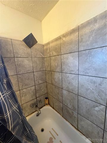 2 Greacian Avenue, Dayton, OH 45426