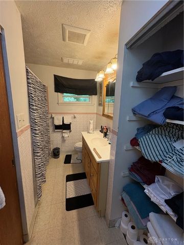 2 Greacian Avenue, Dayton, OH 45426
