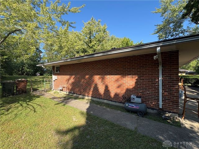 2 Greacian Avenue, Dayton, OH 45426