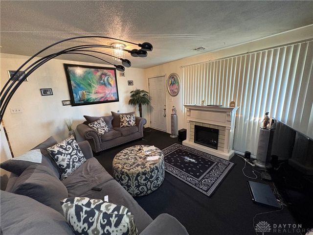 2 Greacian Avenue, Dayton, OH 45426