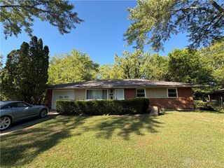 2 Greacian Avenue, Dayton, OH 45426