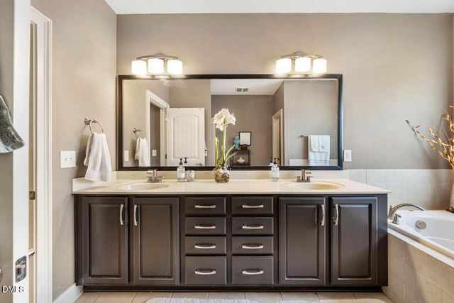 1378 Great Ridge Parkway, Chapel Hill, NC 27516
