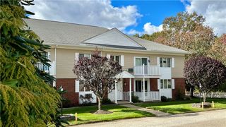 1371 Mendon Road 28, Woonsocket, RI 02895