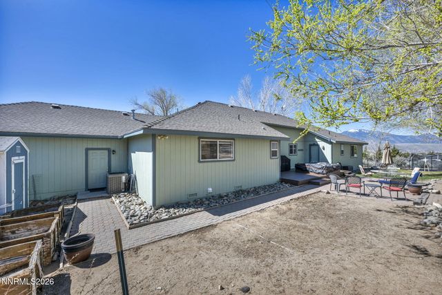 1374 Porter Drive, Minden, NV 89423