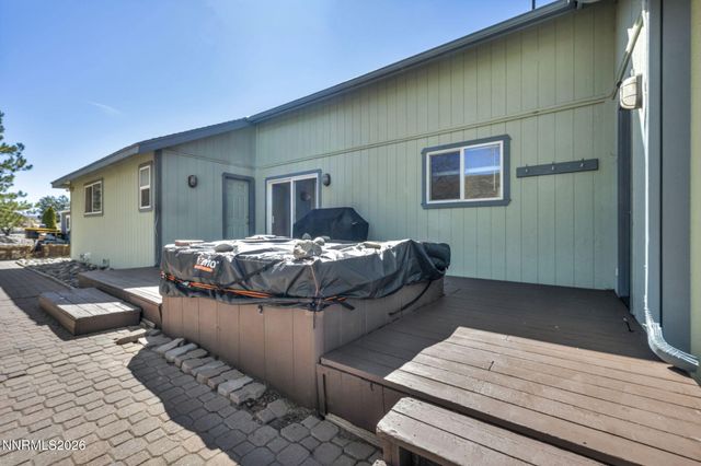 1374 Porter Drive, Minden, NV 89423