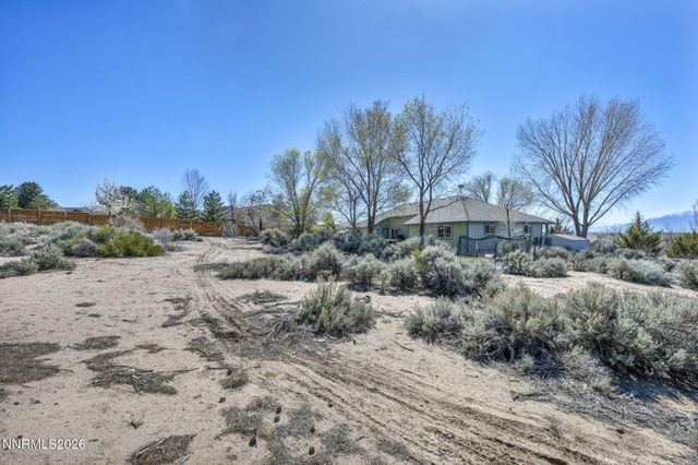1374 Porter Drive, Minden, NV 89423