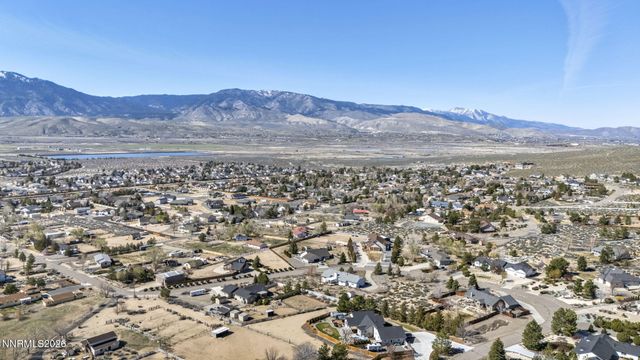 1374 Porter Drive, Minden, NV 89423