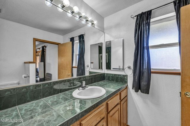 1374 Porter Drive, Minden, NV 89423