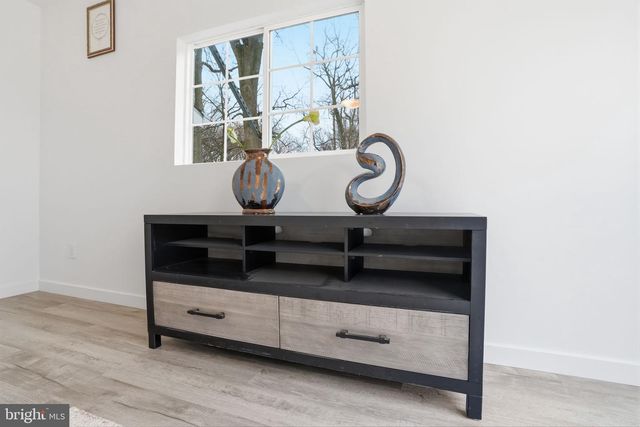 73 NEW JERSEY AVE, Pennsville, NJ 08070