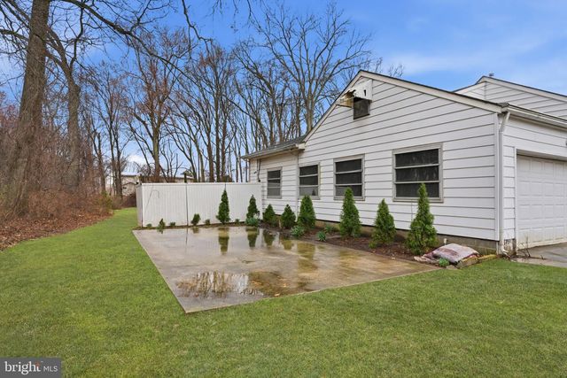 73 NEW JERSEY AVE, Pennsville, NJ 08070