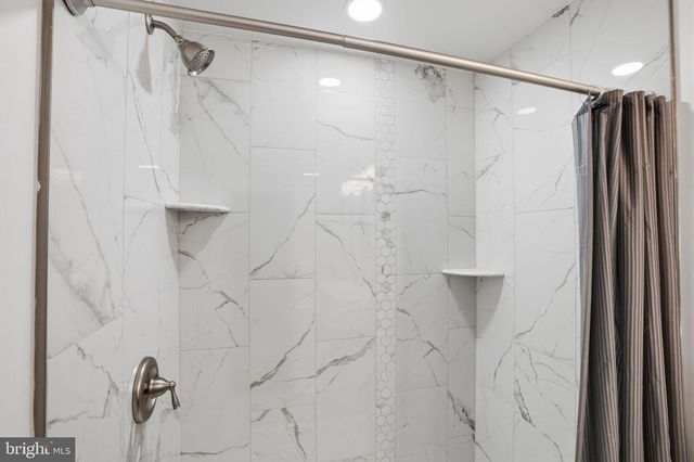 73 NEW JERSEY AVE, Pennsville, NJ 08070