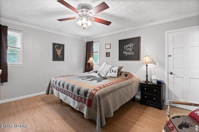 446 Oak Run Rd, Lafollette, TN 37766