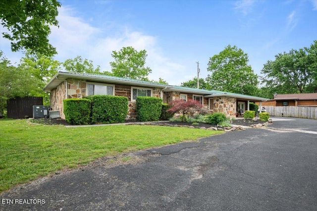 446 Oak Run Rd, Lafollette, TN 37766