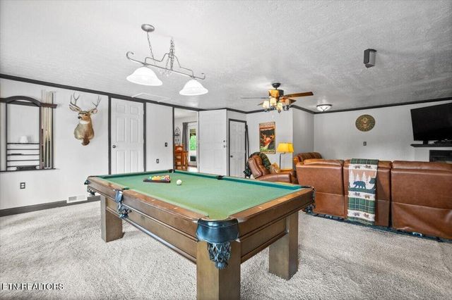 446 Oak Run Rd, Lafollette, TN 37766