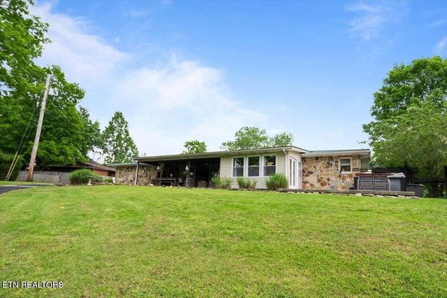 446 Oak Run Rd, Lafollette, TN 37766